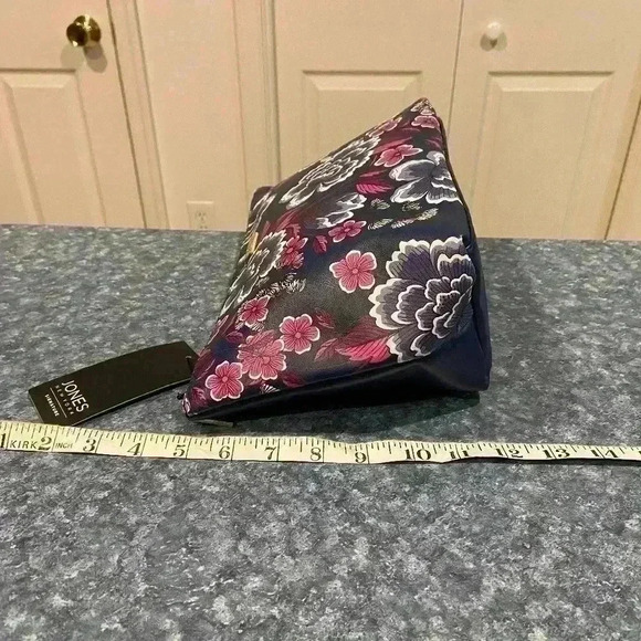 Jones NY Signature Cosmetic Bag Multicolor Floral Design Travel Work Zip Makeup - Picture 6 of 6